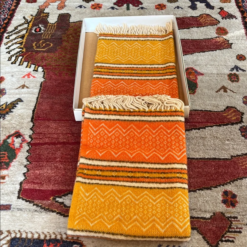 Vintage NEW IN ORIGINAL BOX FARIBO  Mesa wool blanket/throw. 50 x 60. 100% WOOL - Picture 6 of 10